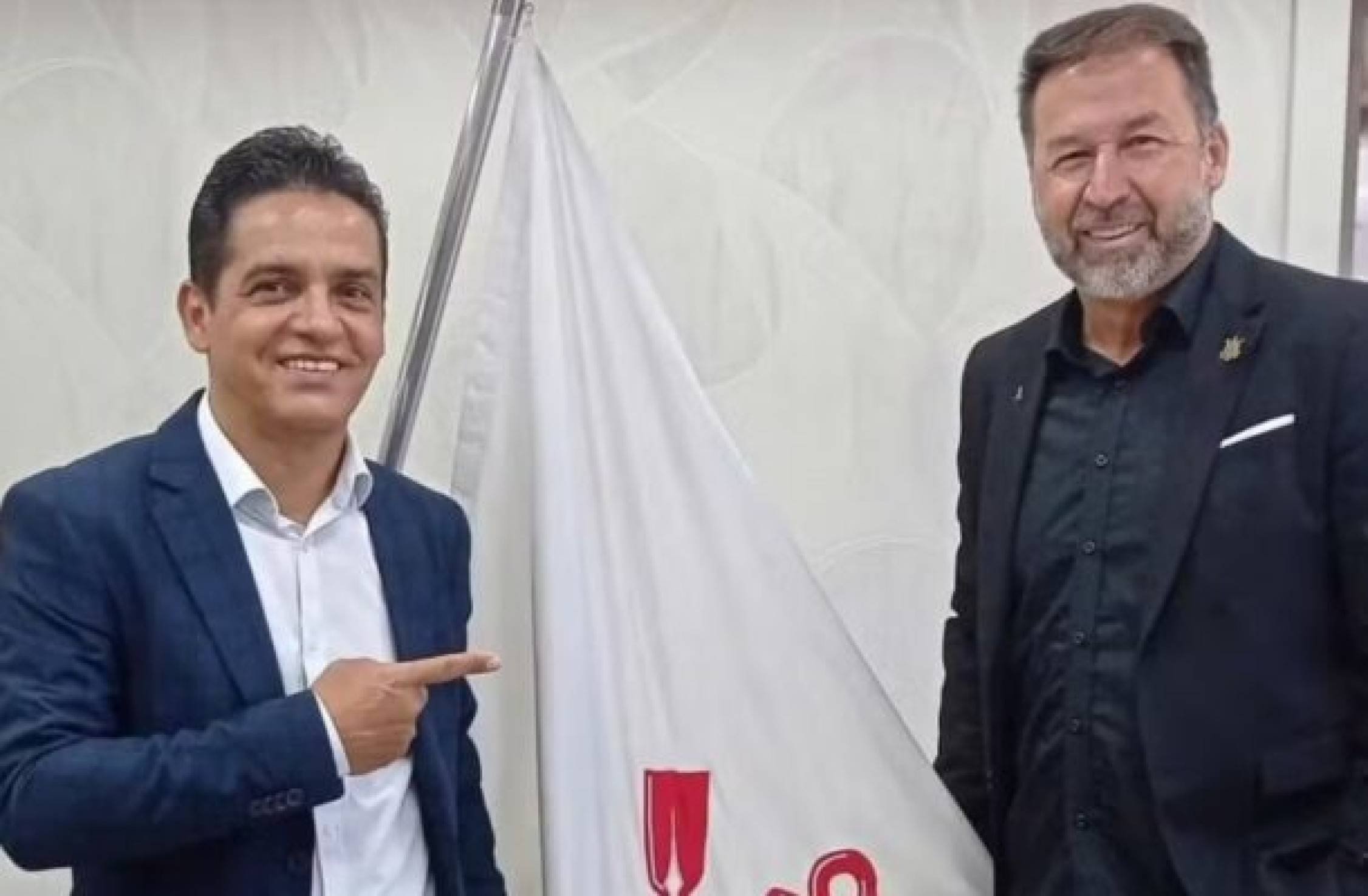 Diretor do Corinthians entrega cargo em meio à pressão e investigação