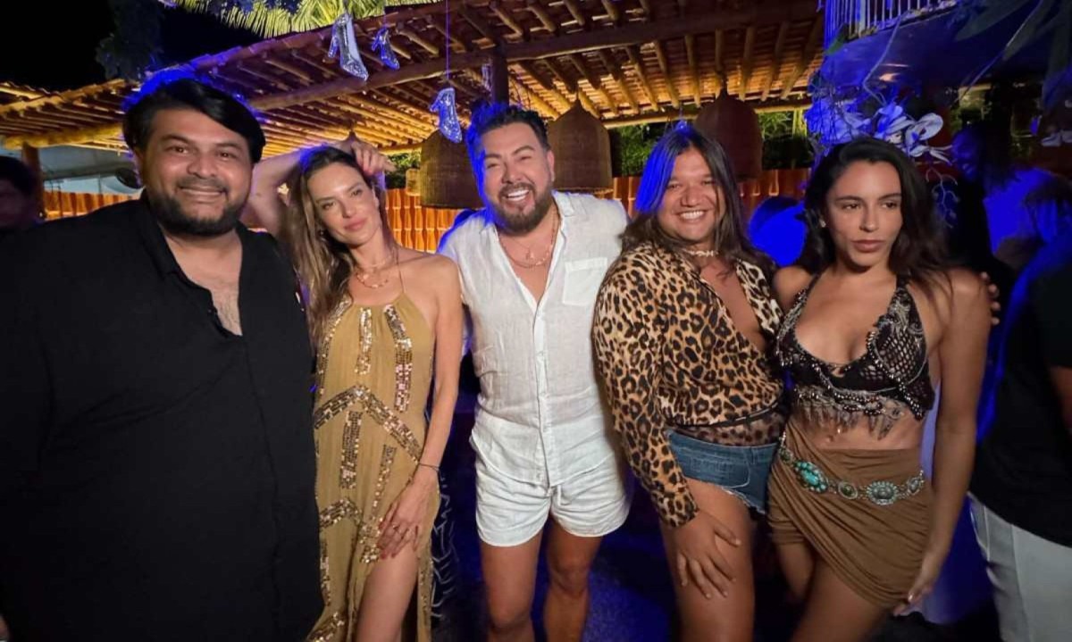 Amado Batista, Alessandra Ambrósio e Léo Picon marcam presença em festa exclusiva em Fernando de Noronha
- (crédito: Reprodução Instagram) Amado Batista, Alessandra Ambrósio e Léo Picon marcam presença em festa exclusiva em Fernando de Noronha
- (crédito: Reprodução Instagram)