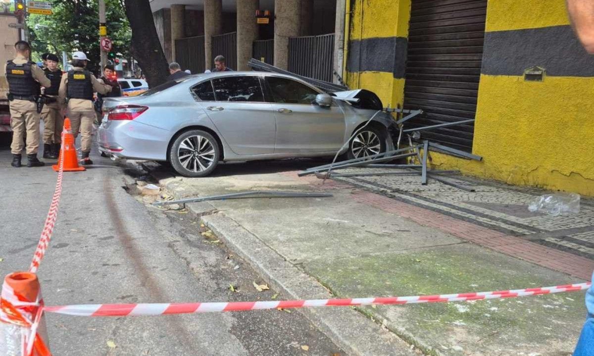 Acidente aconteceu na Regi&atilde;o Centro-Sul da capital mineira -  (crédito: Thiago Bonna /EM/D.A. Press)