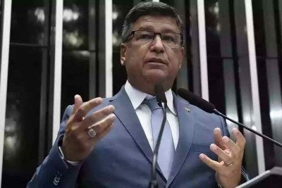 Senador Carlos Viana propõe que 5% do valor de multas ambientais sejam investidos na prevenção de desastres das chuvas -  (crédito: Roque de Sá/Agência Senado)