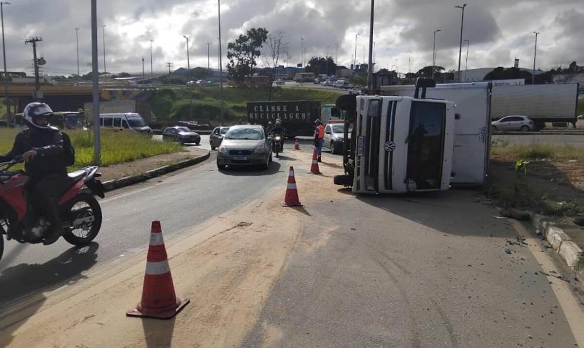 Acidentes causam transtornos em vias de tráfego próximas a BH