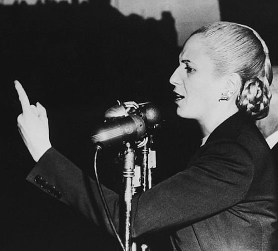 Sua paixão e carisma a tornaram uma líder admirada, e sua influência política e social continua a ressoar na cultura argentina. Evita é lembrada como um símbolo de esperança e mudança. Morreu com apenas 33 anos vítima de um câncer de colo do útero.