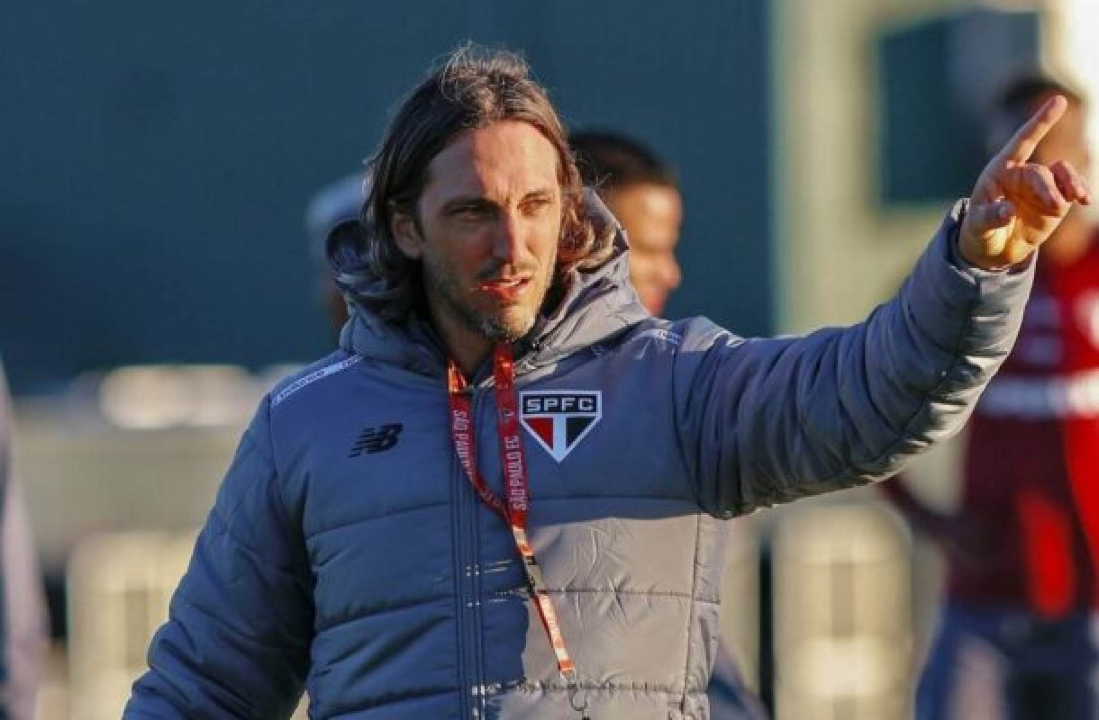 Zubeldía faz cobrança ao elenco do São Paulo após estreia