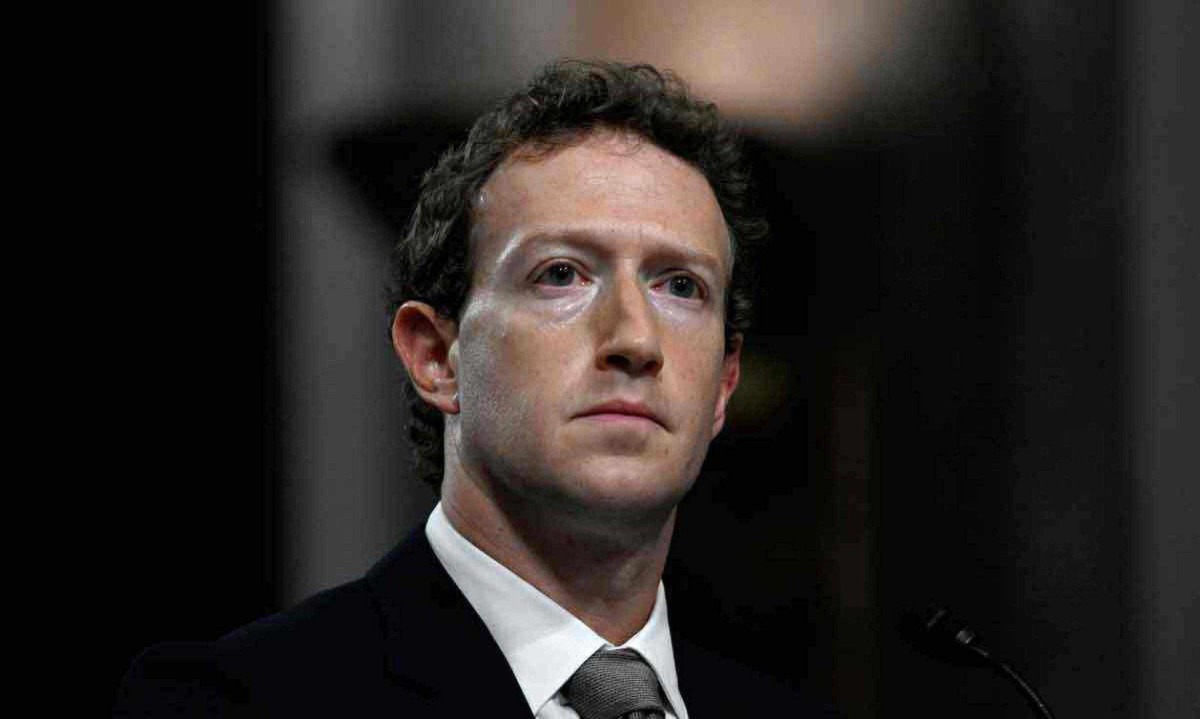 Mark Zuckerberg anunciou a suspensão da política de checagem na Meta  -  (crédito: ANDREW CABALLERO-REYNOLDS / AFP)