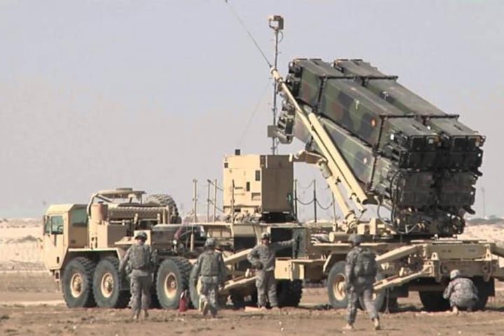 Guerra do Golfo (1990-1991) - Em 2/8/1990, o Iraque invadiu o Kuwait. Os EUA enviou soldados para a recuperação do território, com apoio de mais de 30 países. O conflito foi transmitido pela TV no formato de jornalismo 24 horas da CNN. 