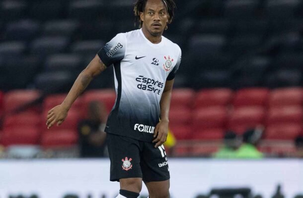 CARILLO - Assim como Ryan, teve bom papel na distribuição de bolas e infiltrações . Quase fez um gol no segundo tempo, na bola que bateu na mão de Rafael Ribeiro e virou o pênalti que Romero desperdiçou - NOTA 6,5 - Foto: Rodrigo Coca/Agência Corinthians 