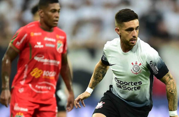 VELO CLUBE - Um time muito aplicado defensivamente, mas que cometeu alguns erros de marcação. Destaque para o goleiro Dalton. O gol de falta de Coronado poderia ser defensável, mas ele compensou defendendo um pênalti e fazendo pelo menos duas grandes defesas - NOTA 6,0 - 