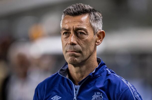PEDRO CAIXINHA - Deu oportunidade para vários reforços pela primeira vez. Soube ler bem a partida e fazer as alterações necessárias no intervalo. Entretanto, as opções não entraram bem e saíram devendo. Cobrou muito da equipe, principalmente a falta da verticalidade, e evidência que o trabalho está apenas começando. Nota: 6 - Foto: Raul Baretta/ Santos FC