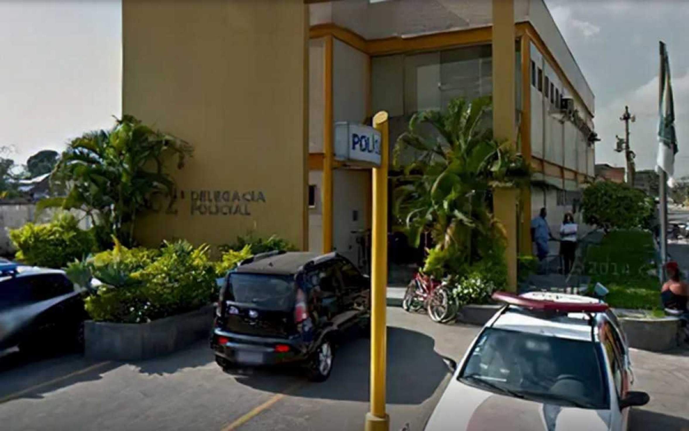 Suspeitos usam viatura policial clonada para roubo de cargas