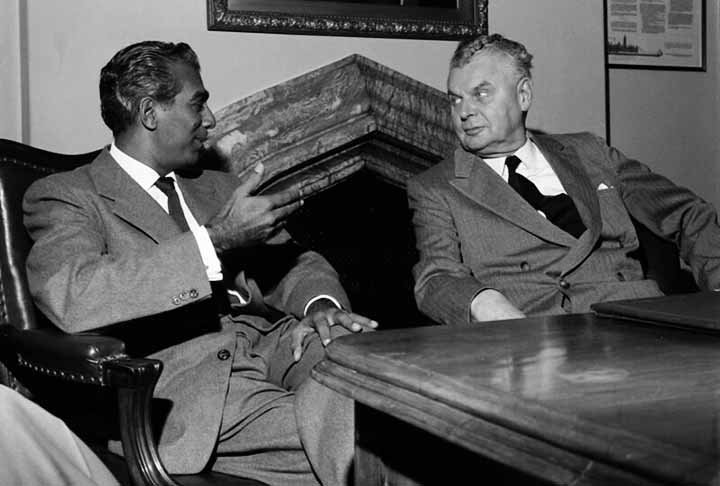 A Guiana conquistou sua independência do Reino Unido em 26 de maio de 1966. O herói da libertação é Cheddi Jagan.