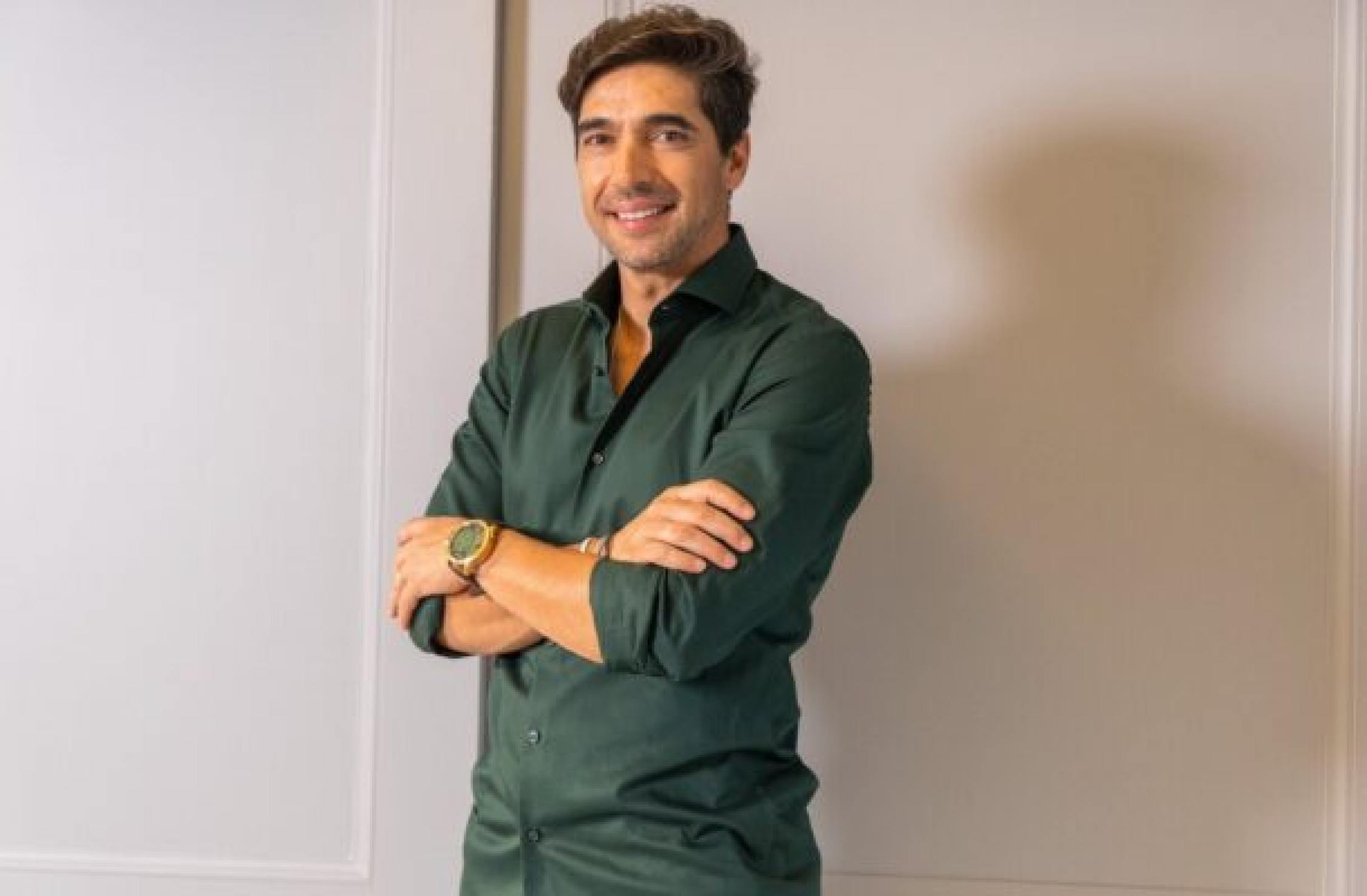 Abel Ferreira lança modelo exclusivo de relógio; veja fotos e valor