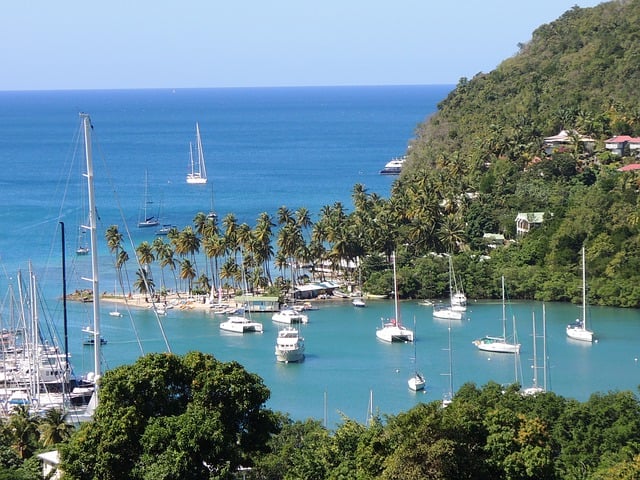Santa Lúcia tem 180 mil habitantes em 539 km². Capital: Castries -Imagem de Jolyne D por Pixabay 