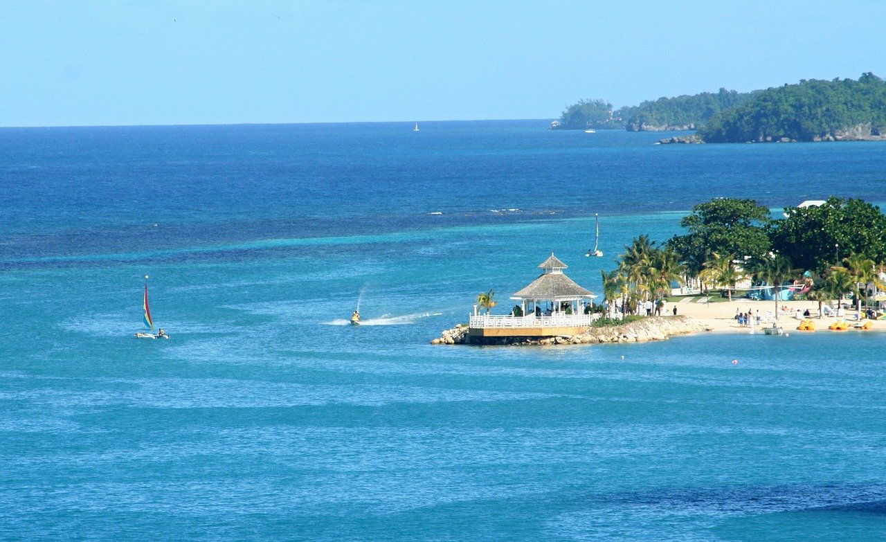 Jamaica tem 2,7 milhões de habitantes em 10.900 km². Capital Kingston-Imagem de Viola ' por Pixabay 