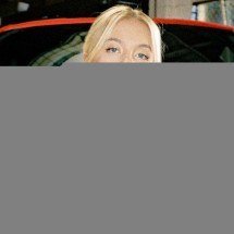 Queridinha do momento em Hollywood exibe sua paixão por carros nas redes sociais - Divulgação/Ford