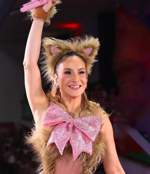 No período em que ficou à frente do Babado Novo, a cantora lançou dois álbuns de estúdio, três álbuns ao vivo e dois DVDs. 