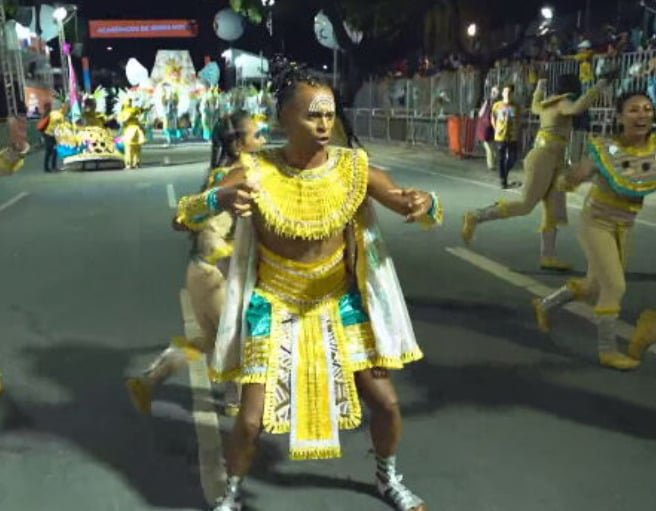 Danilo e Catarina souberam da história do faraó durante a preparação para o desfile da escola de samba Acadêmicos de Venda Nova em 2023. 