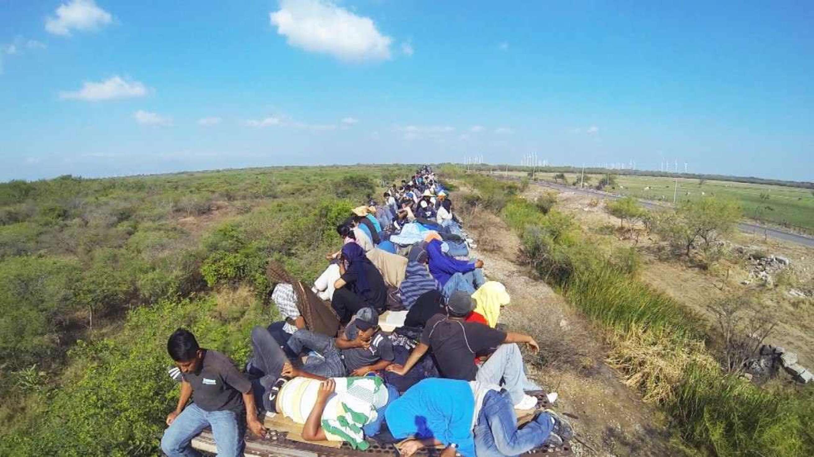 Imigrantes brasileiros ilegais temem deportação após decretos de Trump