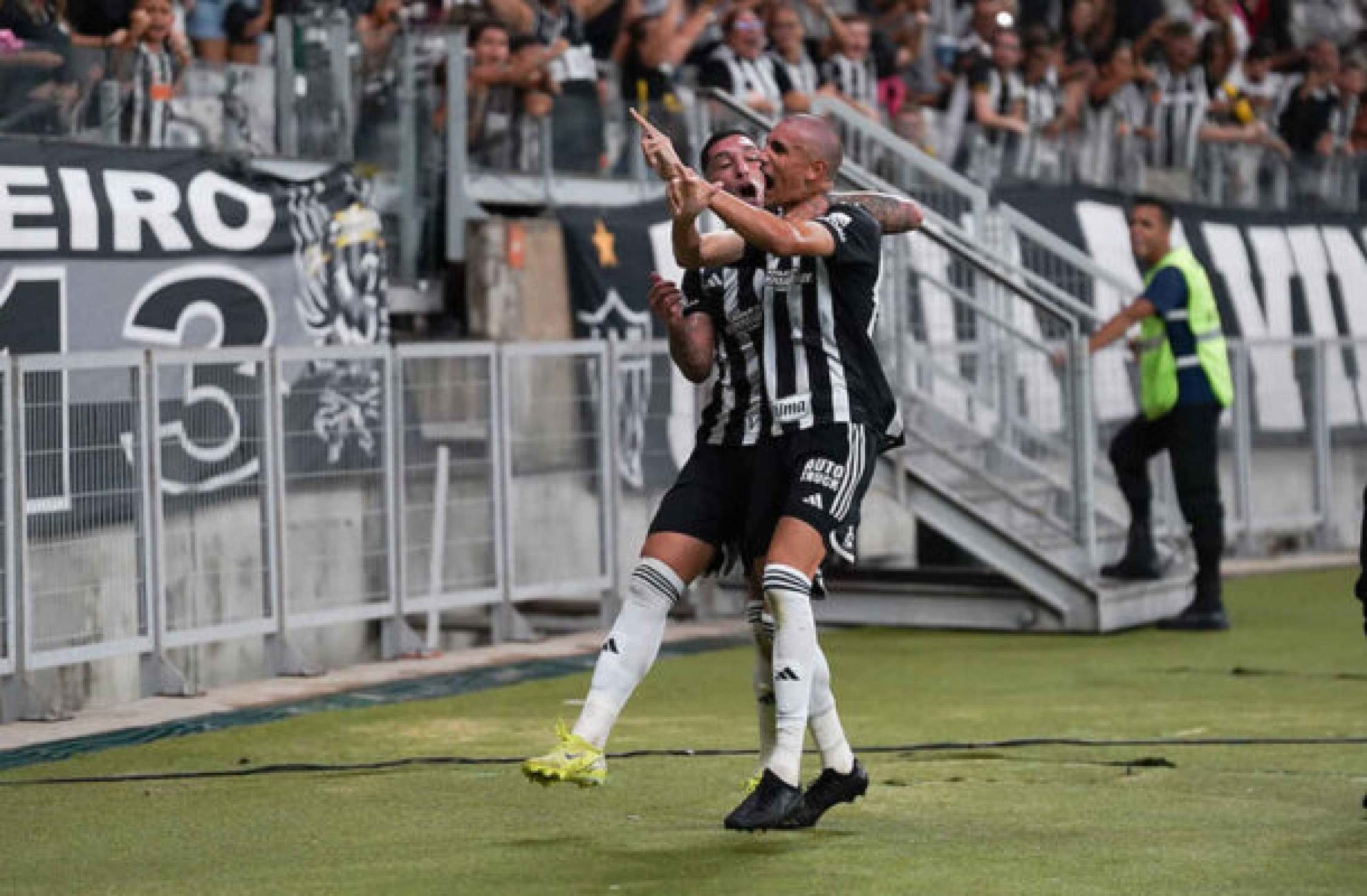 No Mineirão, Atlético tropeça e fica no empate com o Democrata