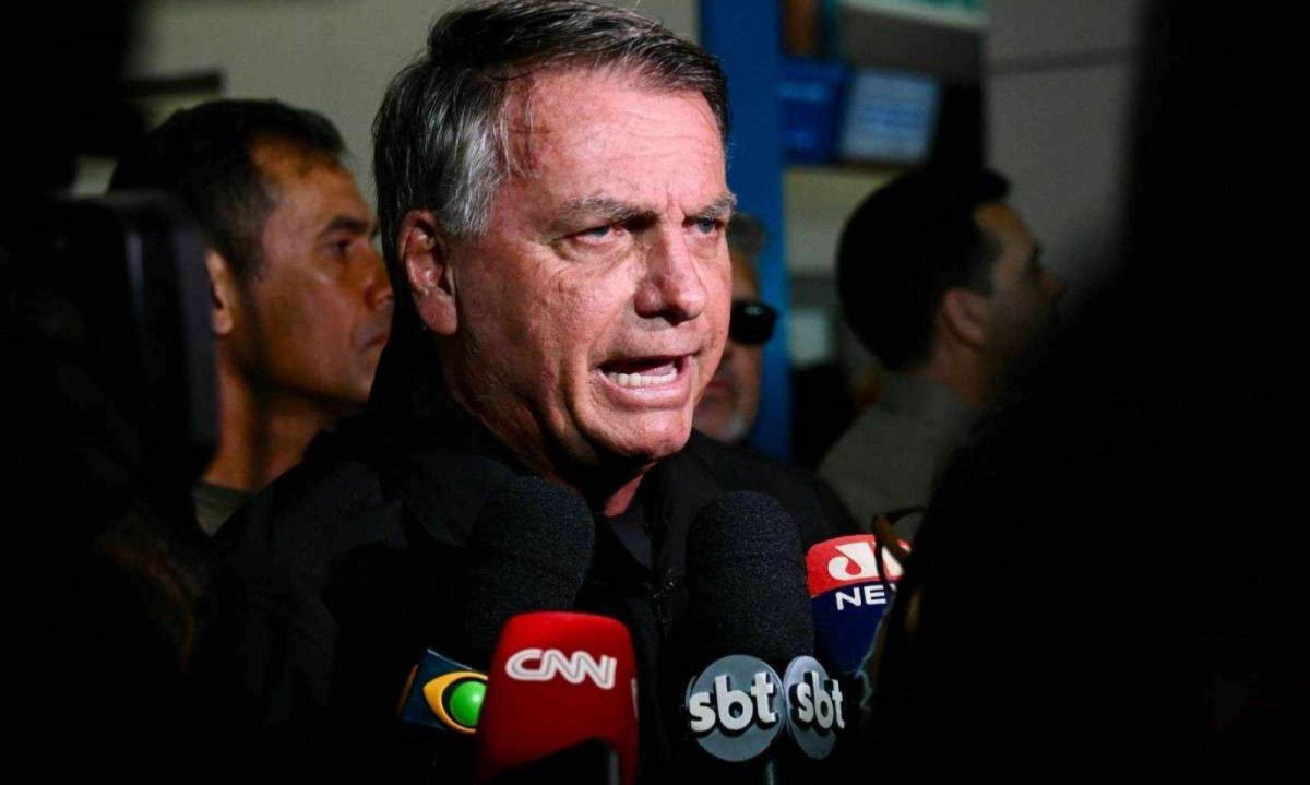 Foram publicados novos textos sobre criptomoedas, no mesmo formato e utilizando as mesmas imagens da invas&atilde;o ada, com o presidente dos Estados Unidos, Donald Trump -  (crédito: Evaristo S&aacute;/AFP)