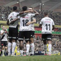 Atuações do Vasco contra o Madureira: Paulinho, Tchê Tchê e Coutinho são destaques na vitória - Matheus Lima/Vasco