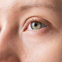 O que acontece com os seus olhos quando você não pisca corretamente? - Freepik