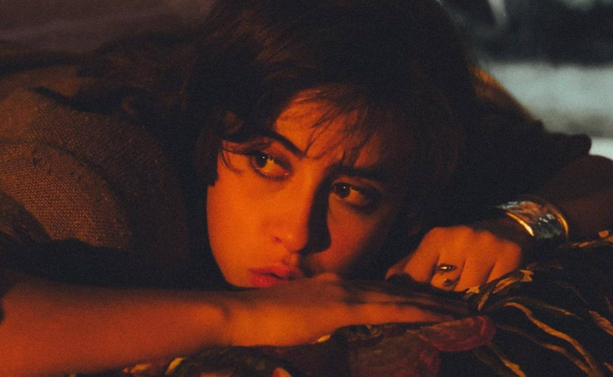 Aos 21 anos, jovem Nanda conquistou um prêmio cobiçado por estrelas mundiais: Melhor Atriz no Festival de Cannes, em 1986, por seu trabalho em 