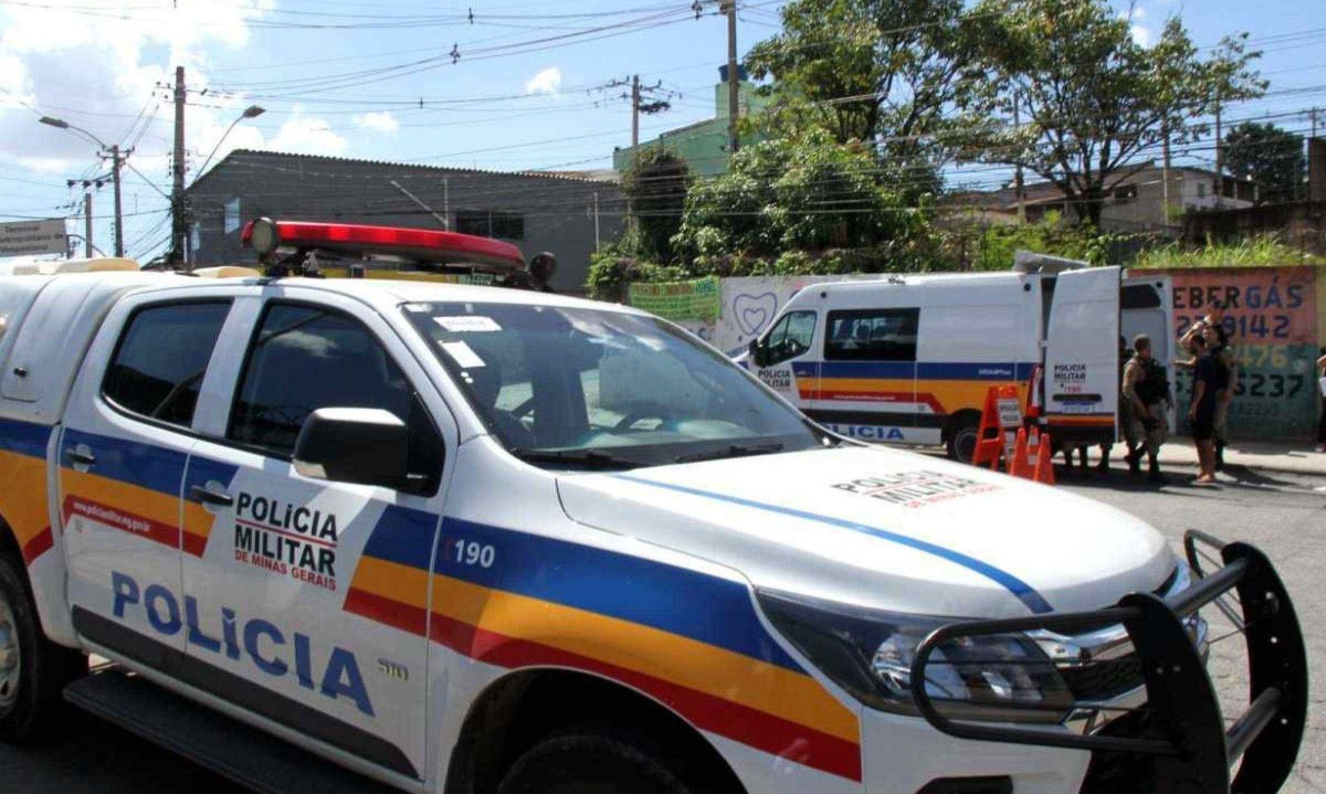 O motorista afirmou que n&atilde;o foi poss&iacute;vel ver a crian&ccedil;a por causa de um muro que tem no cruzamento entre as ruas -  (crédito: Jair Amaral/EM/D.A Press. Brasil - Belo Horizonte-MG)