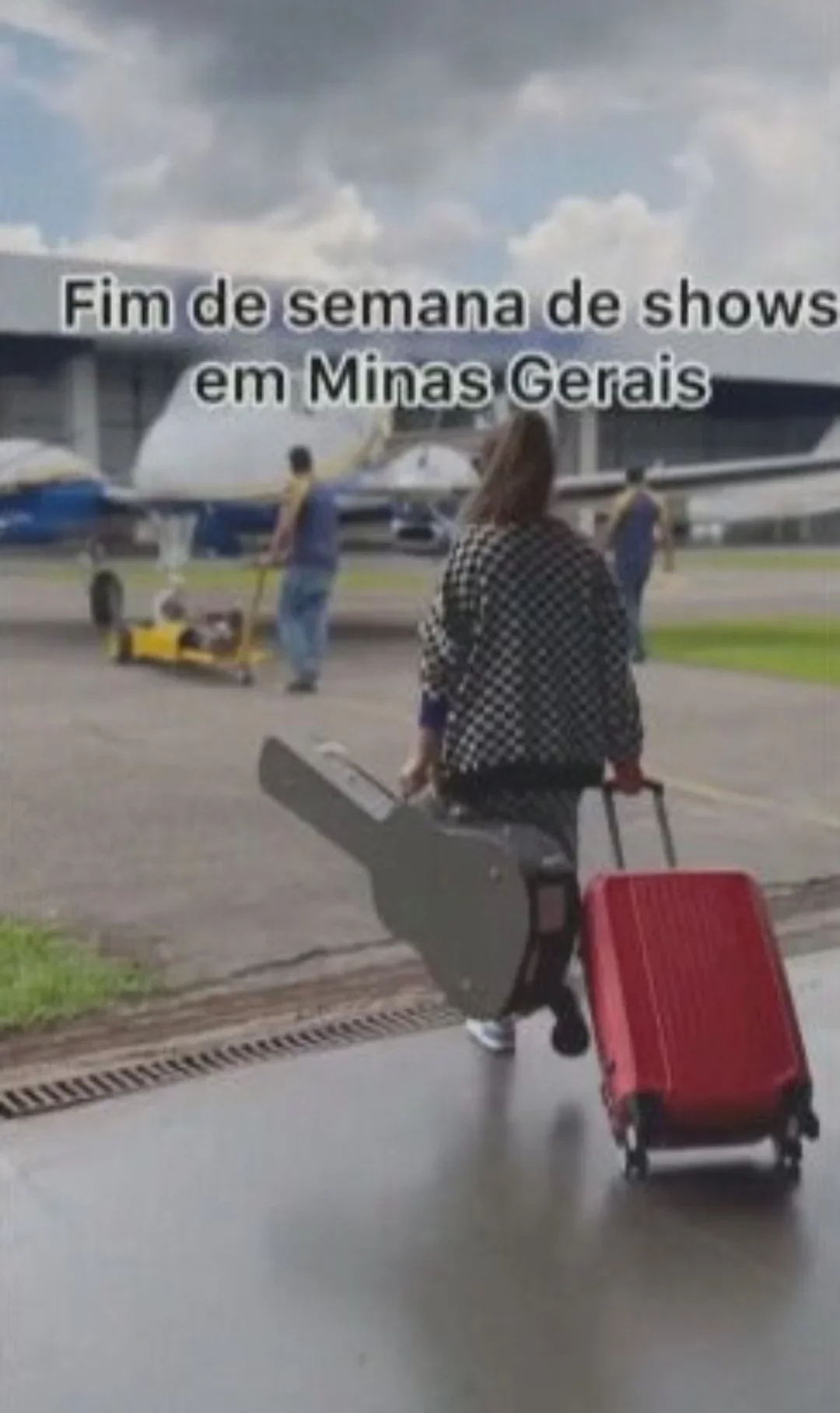 Antes do embarque no aviÃ£o onde morreria, a cantora postou fotos avisando que estava a caminho de shows em Minas Gerais. 