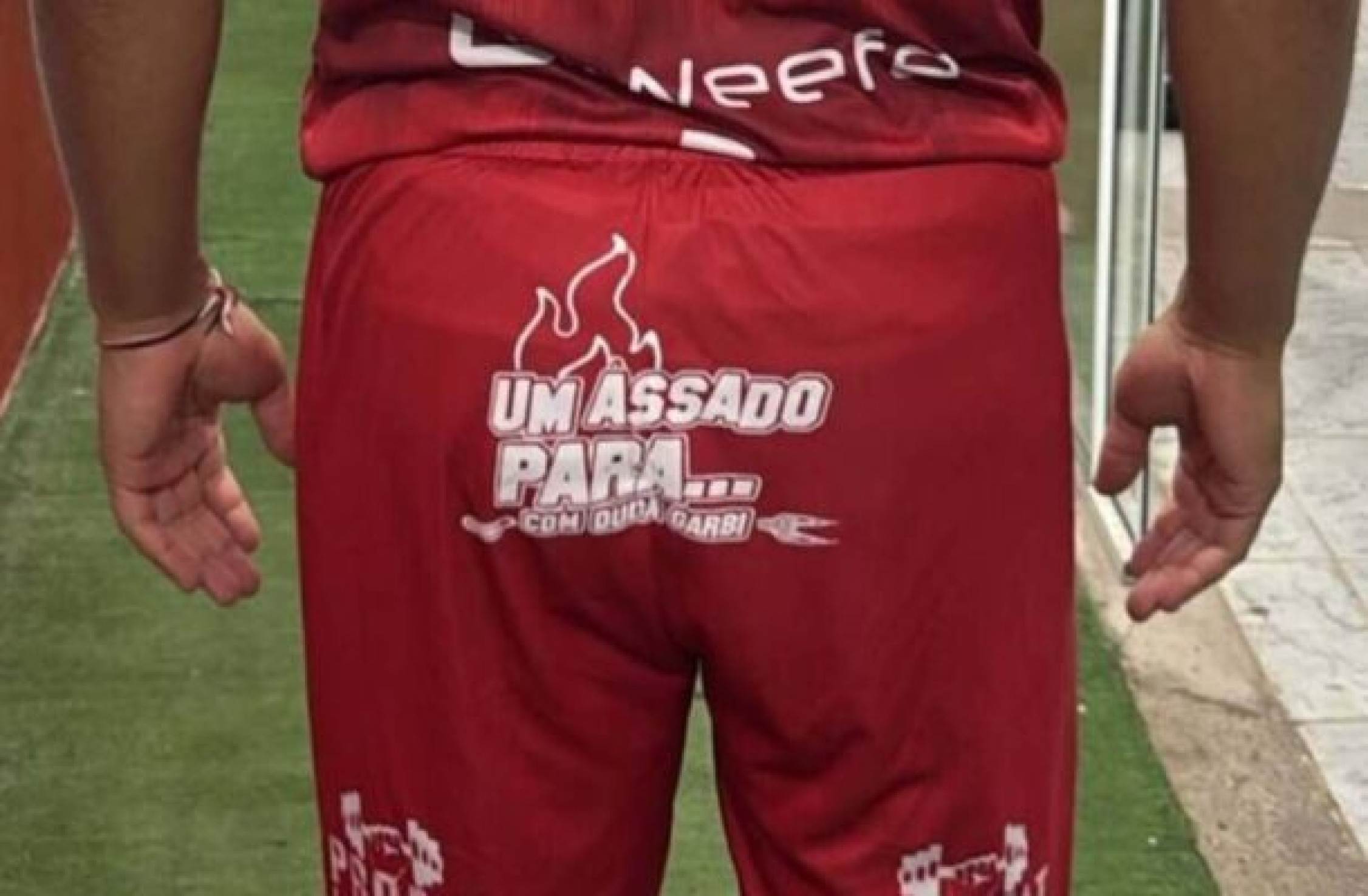 Patrocínio inusitado entre youtuber e clube gaúcho chama atenção na web