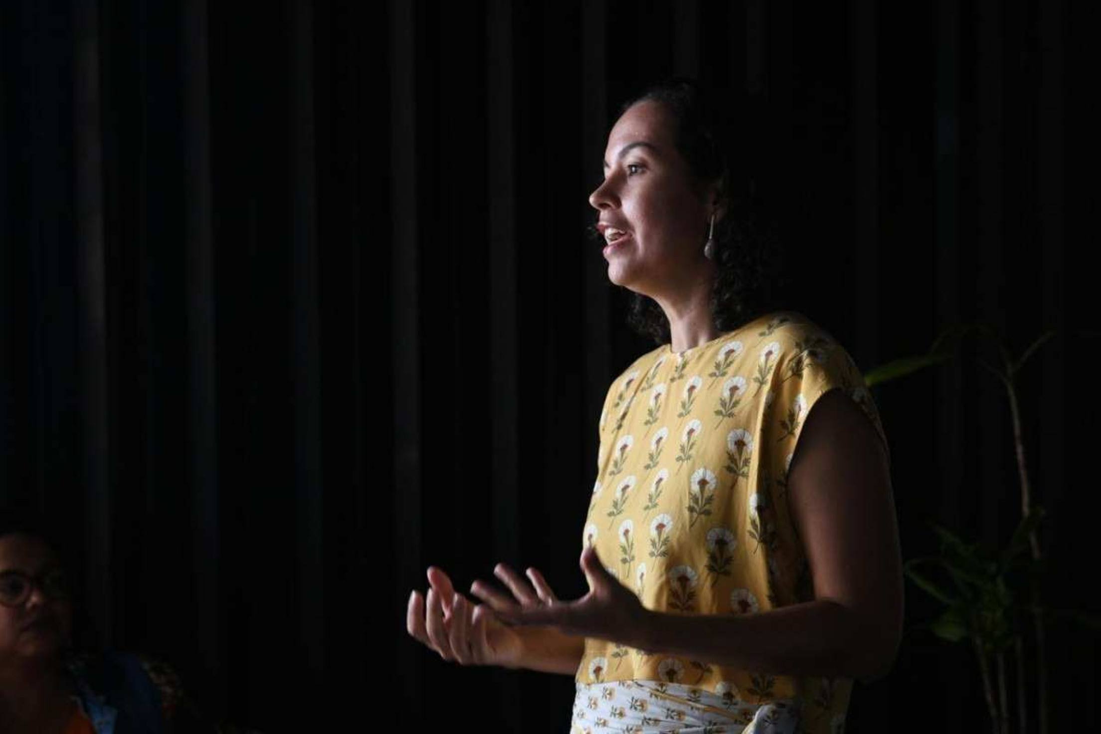 Pesquisadora aponta a importância das redes sociais para atores políticos