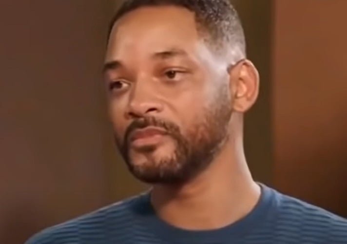 O ator Will Smith foi convidado, em 1997, para interpretar o personagem Neo, de Matrix (1999). No entanto, o artista recusou o papel e escolheu participar da obra 