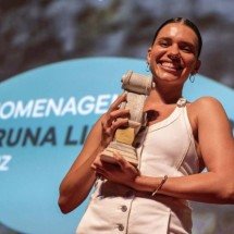 Homenagem a Bruna Linzmeyer abre a Mostra de Tiradentes - Universo Produção