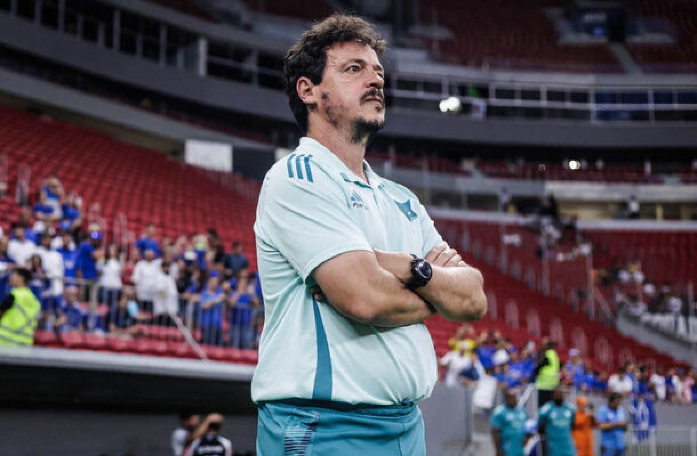 Capitão do Cruzeiro lamenta gritos da torcida para Diniz: ‘Injusto’