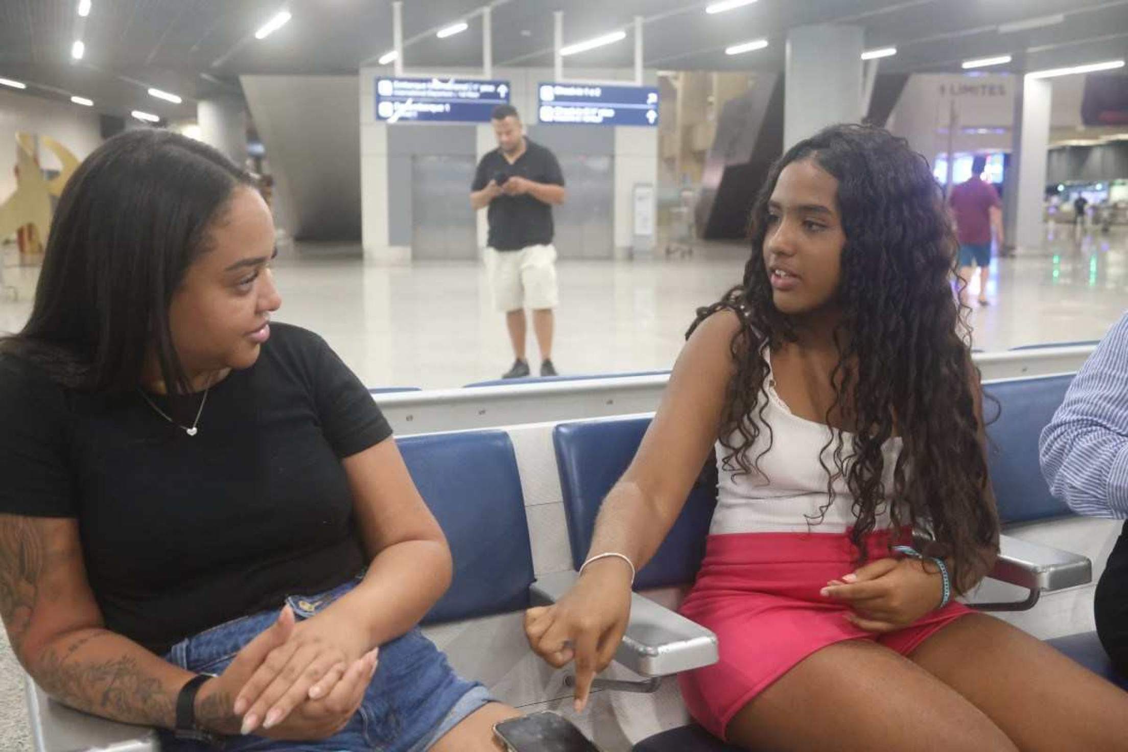 A irmã de Thiago Domingos, Rayssa, e a filha dele, Emily Victoria A irmã de Thiago Domingos, Rayssa, e a filha dele, Emily Victoria