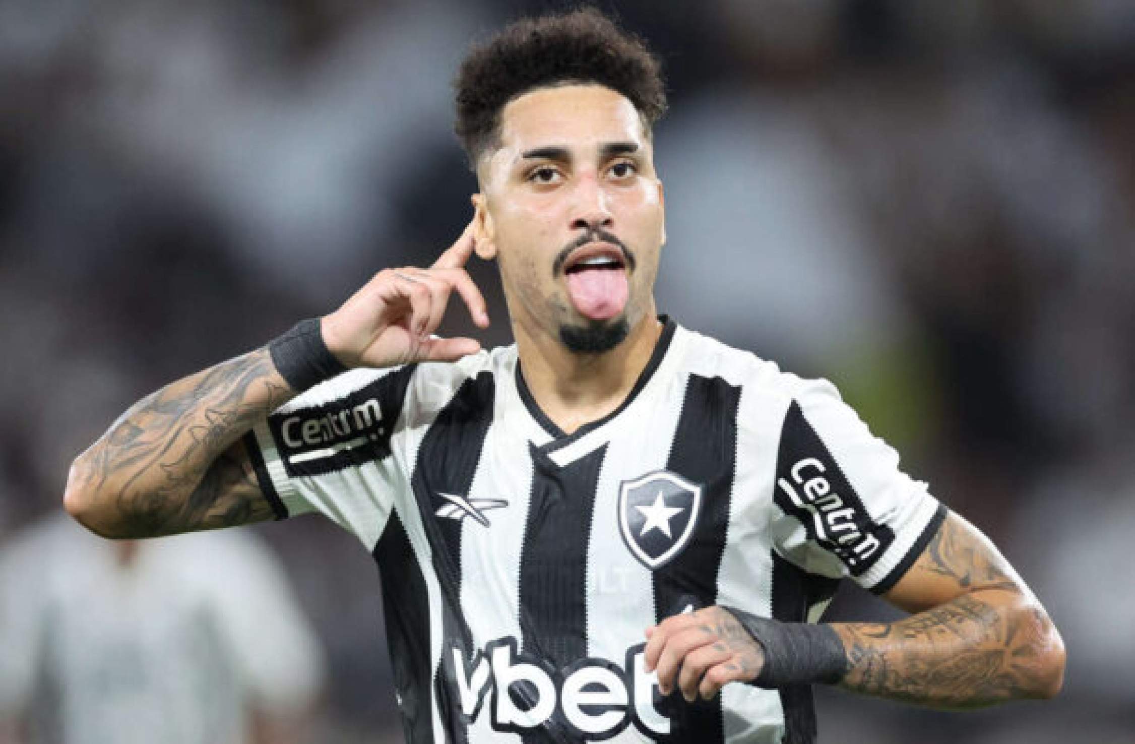 Kauê exalta coletivo do Botafogo após gol e vitória
