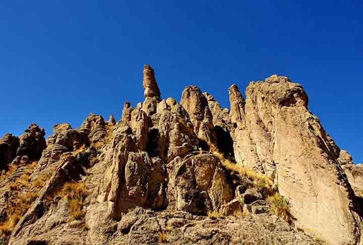 Visitantes de todo o mundo viajam até o deserto para ver o incrível cenário, especialmente em épocas de chuvas.