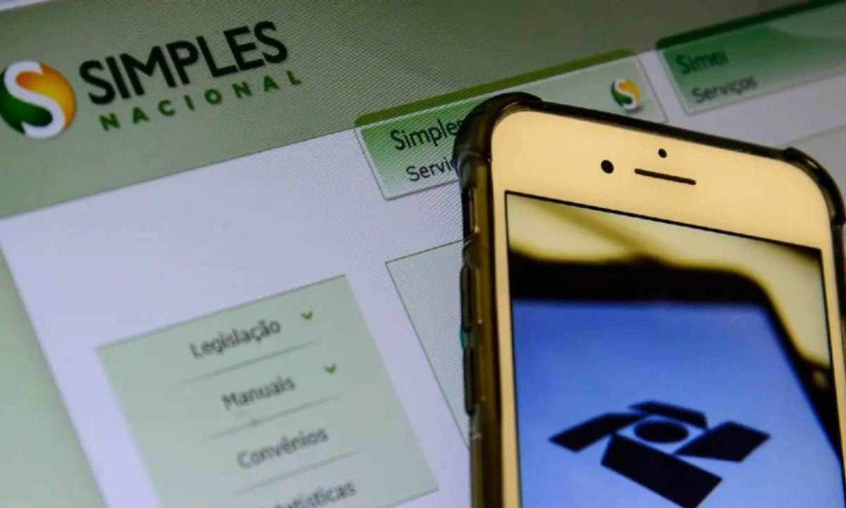 Microempreendedores individuais (MEIs) e pequenas empresas excluídos do Simples Nacional têm até a sexta-feira (31) para optar novamente e continuar com os benefícios do regime simplificado -  (crédito: Marcelo Casal Jr/ABr)