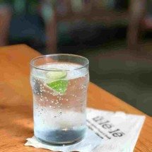 O que a água com gás faz no intestino e no nosso corpo - Nicole Wilcox /Unsplash