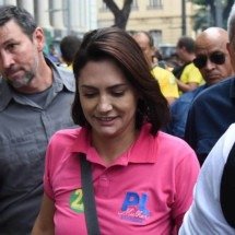 Michelle Bolsonaro volta a ironizar acusação de golpismo em delação de Cid