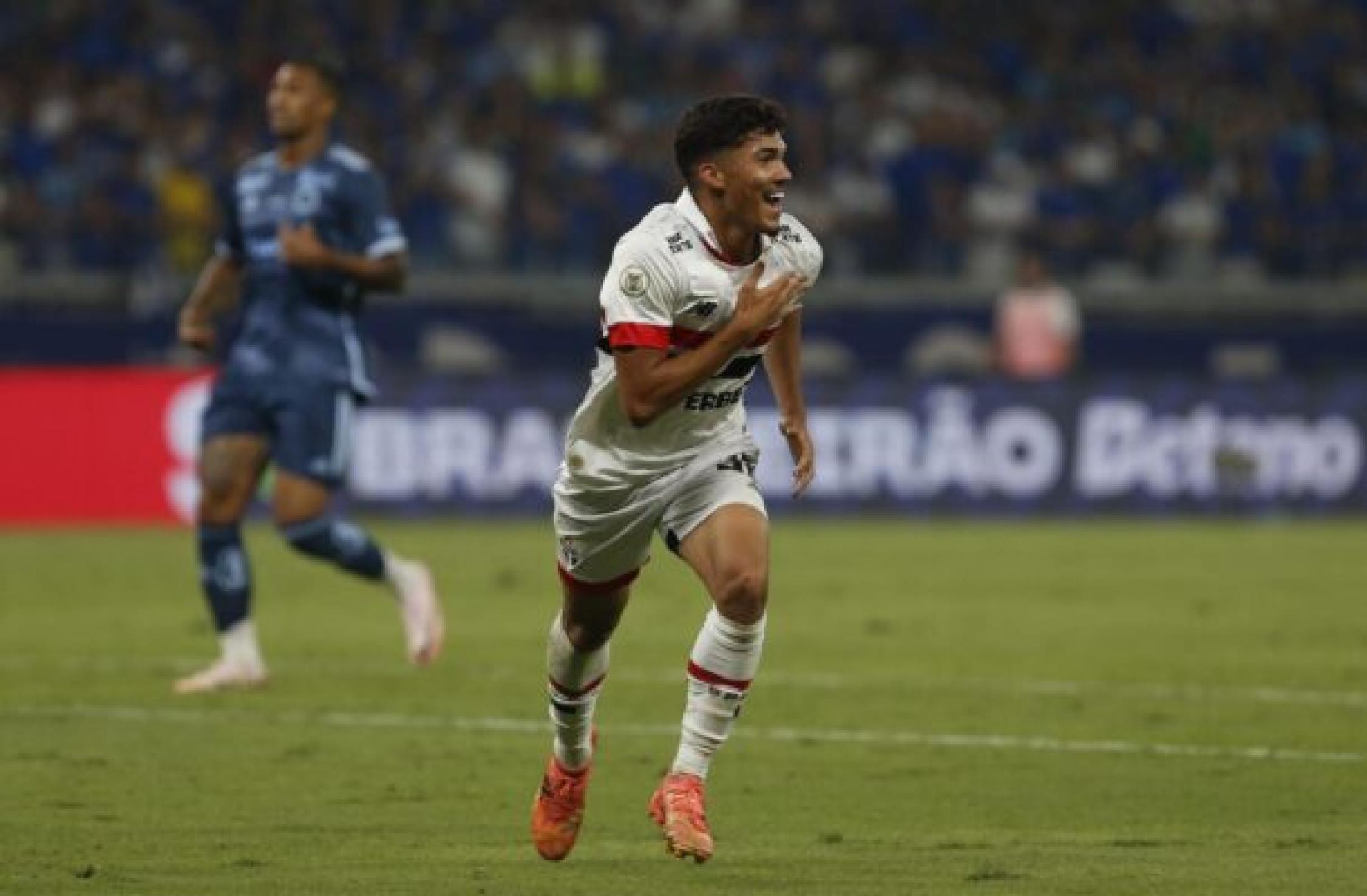 São Paulo encaminha venda de William Gomes ao Porto