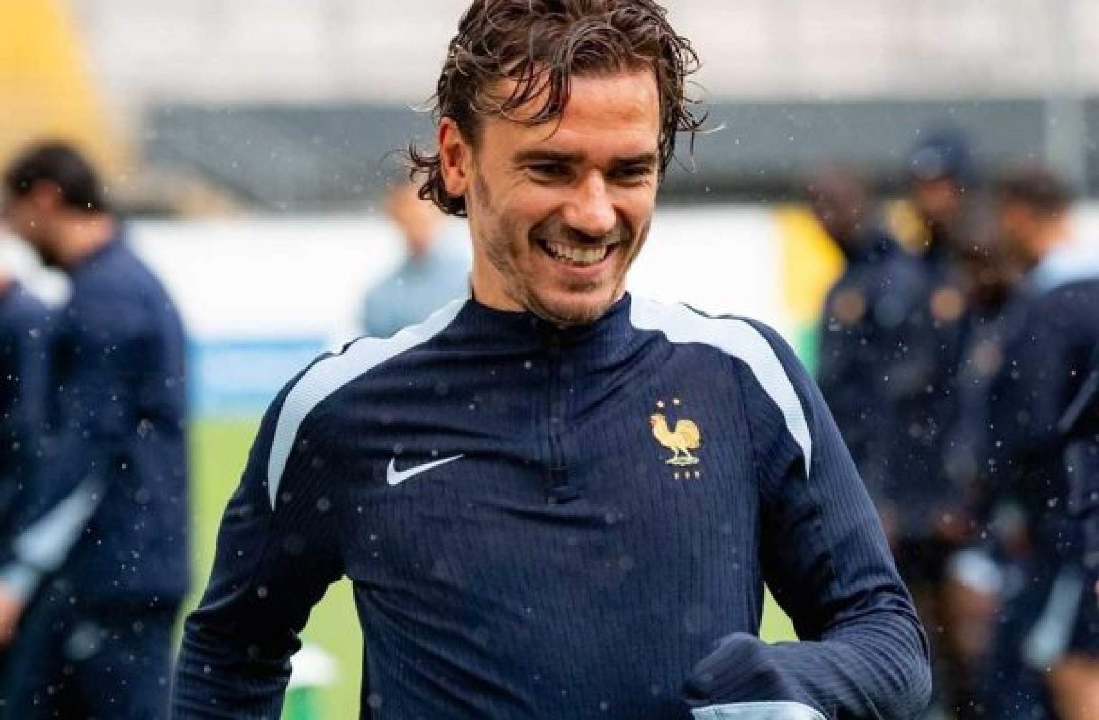 Antoine Griezmann se torna embaixador de fornecedora da Europa League