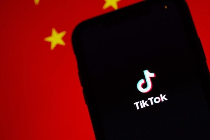 Na sexta-feira (17/1), a Suprema Corte manteve a legislação, confirmando o banimento do TikTok a partir de domingo (19/1). -Solen Feyissa/Unsplash