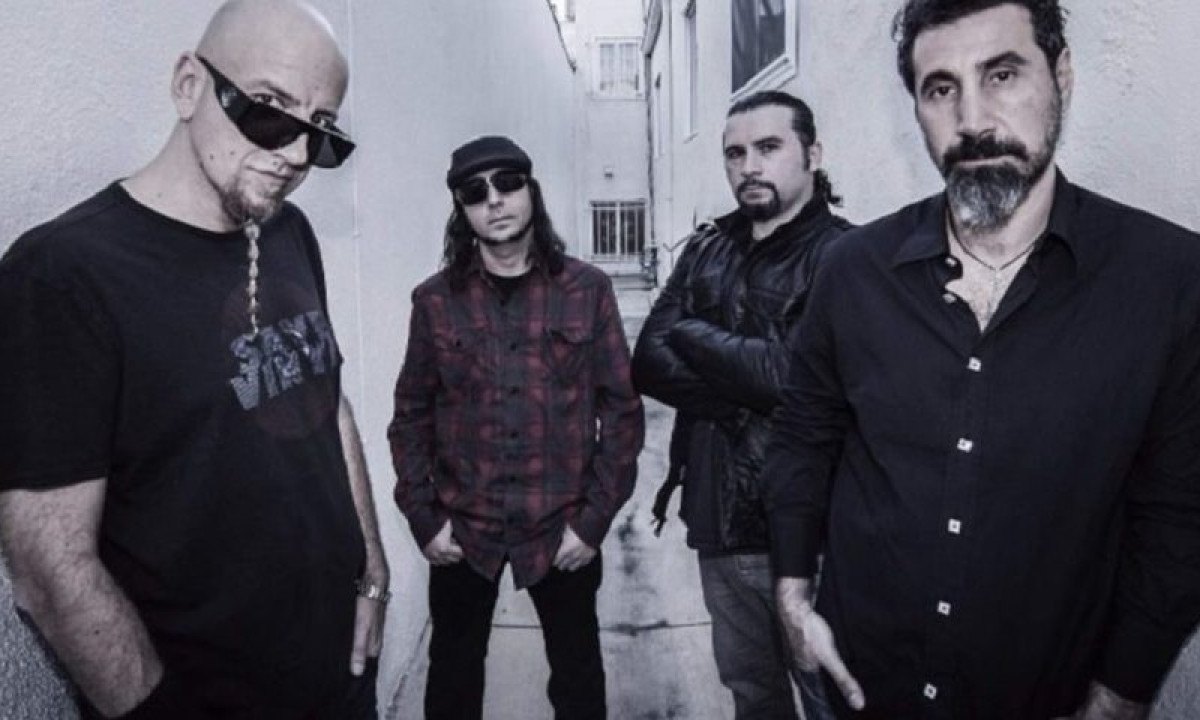 System of a Down: Banda de rock que fez muito sucesso no inÃcio dos anos 2000, o "SOAD" fará shows em 3 estádios brasileiros em 2025: Couto Pereira (Curitiba), no dia 6/5; Nilton Santos (RJ), no dia 8/5; e Allianz Parque (SP), no dia 10/5. - (crédito: Divulgação)