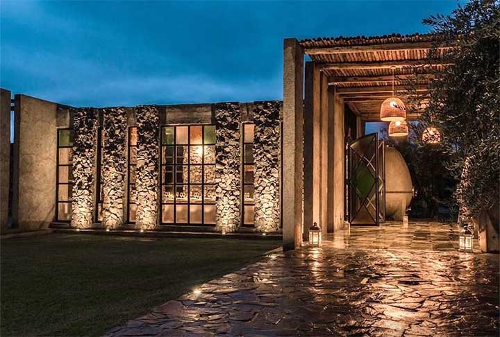 10ª - El Enemigo fica localizada também em Mendoza, na Argentina. Esta vinícola de pequeno porte tem um diferencial muito interessante, que é o fato de utilizar várias técnicas sustentáveis e produção orgânica 