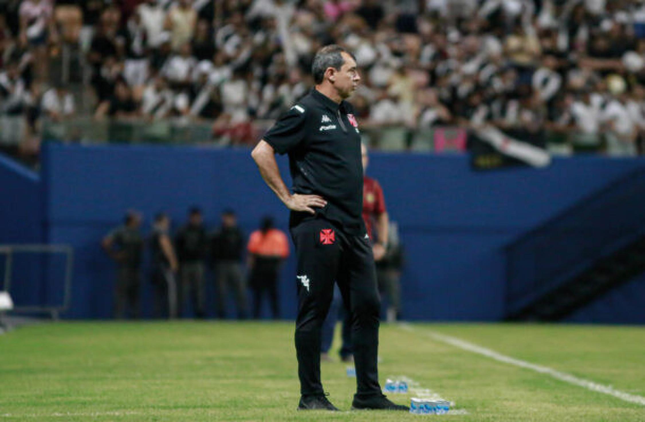 Vasco deve ter time mesclado contra o Maricá