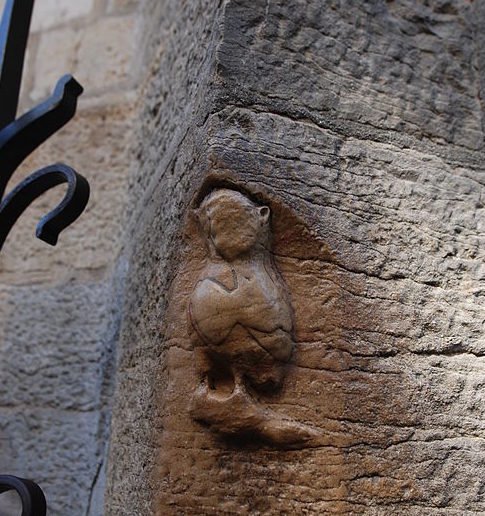 A coruja, aliÃ¡s, Ã© um sÃ­mbolo de Dijon, representando boa sorte e proteÃ§Ã£o.