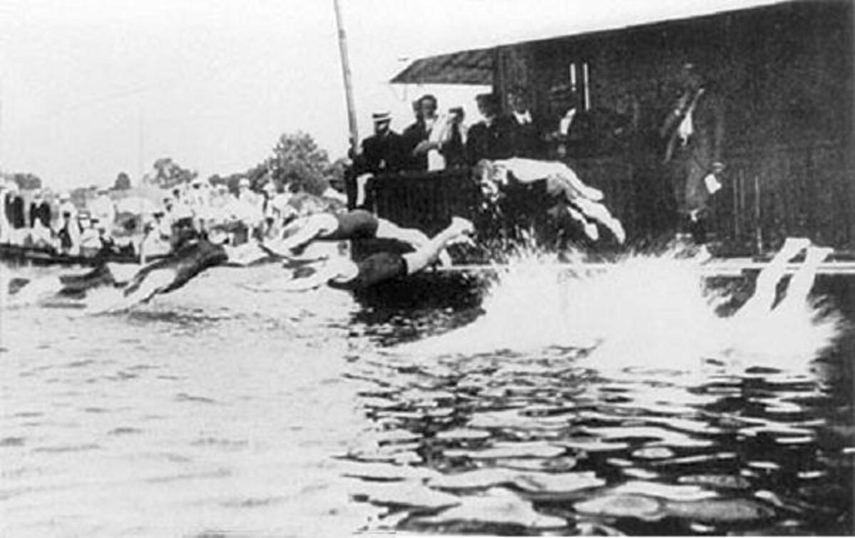 Nado subaquático - Modalidade que constou nos Jogos de Paris-1900 dava pontos aos atletas a cada metro percorrido debaixo d´água, exigindo fôlego dos competidores. 