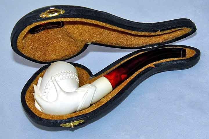 Outros produtores relevantes são a Turquia, com seus cachimbos de espuma do mar, e os Estados Unidos, que também têm marcas renomadas