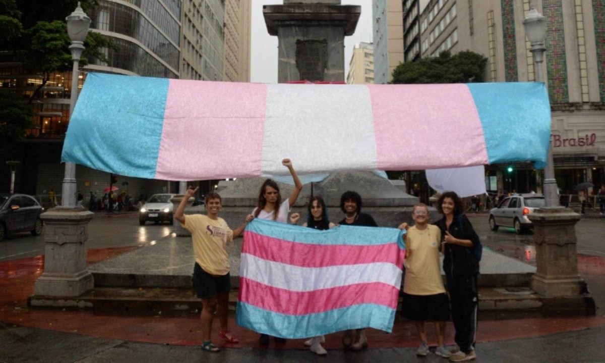 A caminhada deste ano homenageando a ativista travesti S&ocirc;nia Sissy Kelly, que morreu aos 67 anos -  (crédito: T&uacute;lio Santos/EM/D.A.Press. Brasil. Belo Horizonte - MG)