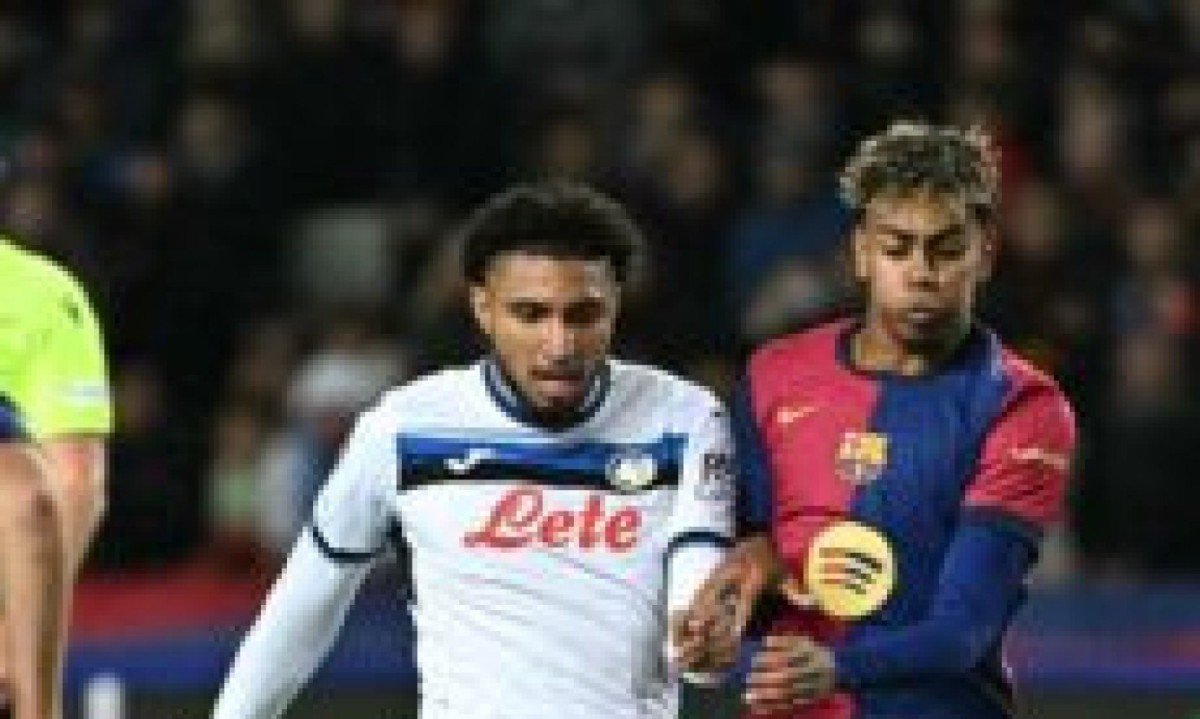 Ex-volante do Cruzeiro, Ederson dá detalhes de golaço contra o Barcelona -  (crédito: No Ataque Internacional)